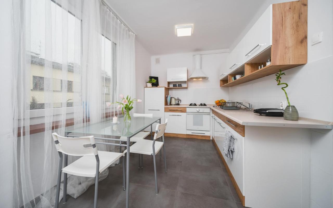 Sunshine Parkside Hideaway - 3 Bedroom - By Upstairs Krakow Luaran gambar